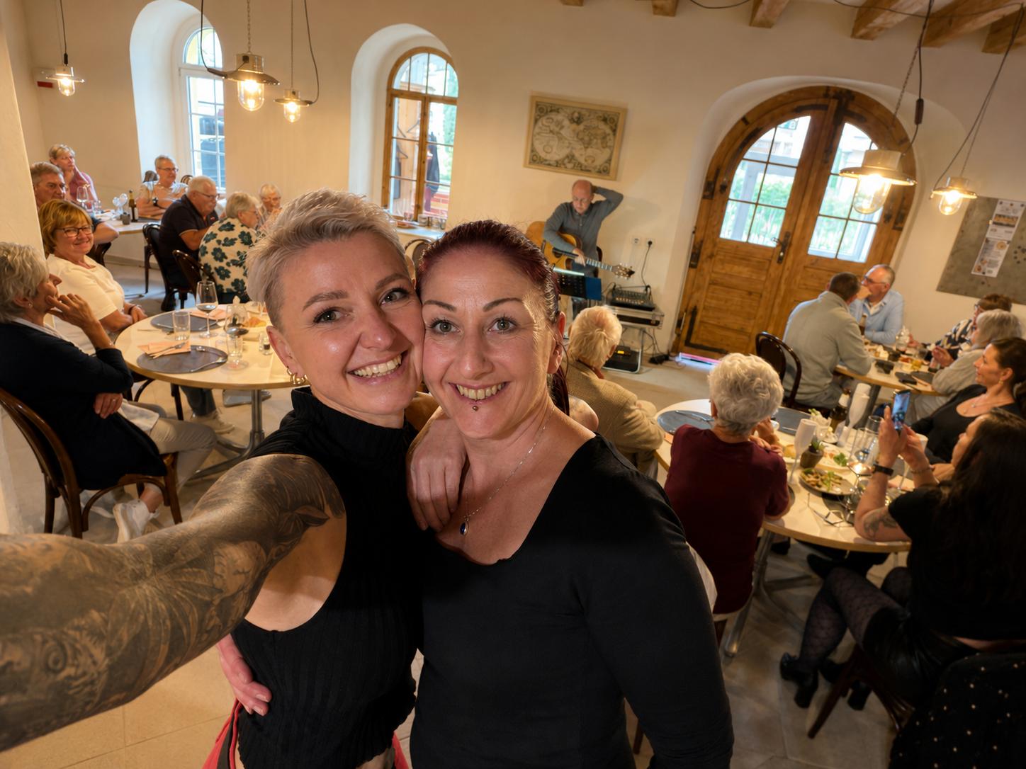 Nadine und Steffi beim Event